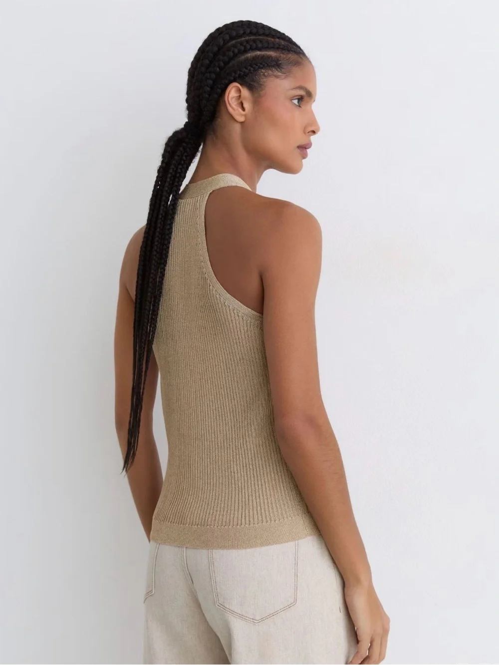 Reiss Lilana
Metallic Rib-Knit Waistcoat in Gold - Picture 4 of 10